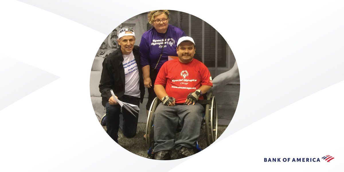 BankofAmerica's tweet photo. Merrill Lynch's Peter Kline has run 60+ marathons with rider athletes, giving young people with disabilities the chance to experience crossing a finish line.

He'll run #ChicagoMarathon for a third time with Peter Ruiz, a Chicagoan with spina bifida, &amp; we'll be cheering them on! https://t.co/Mft4bjPFeg