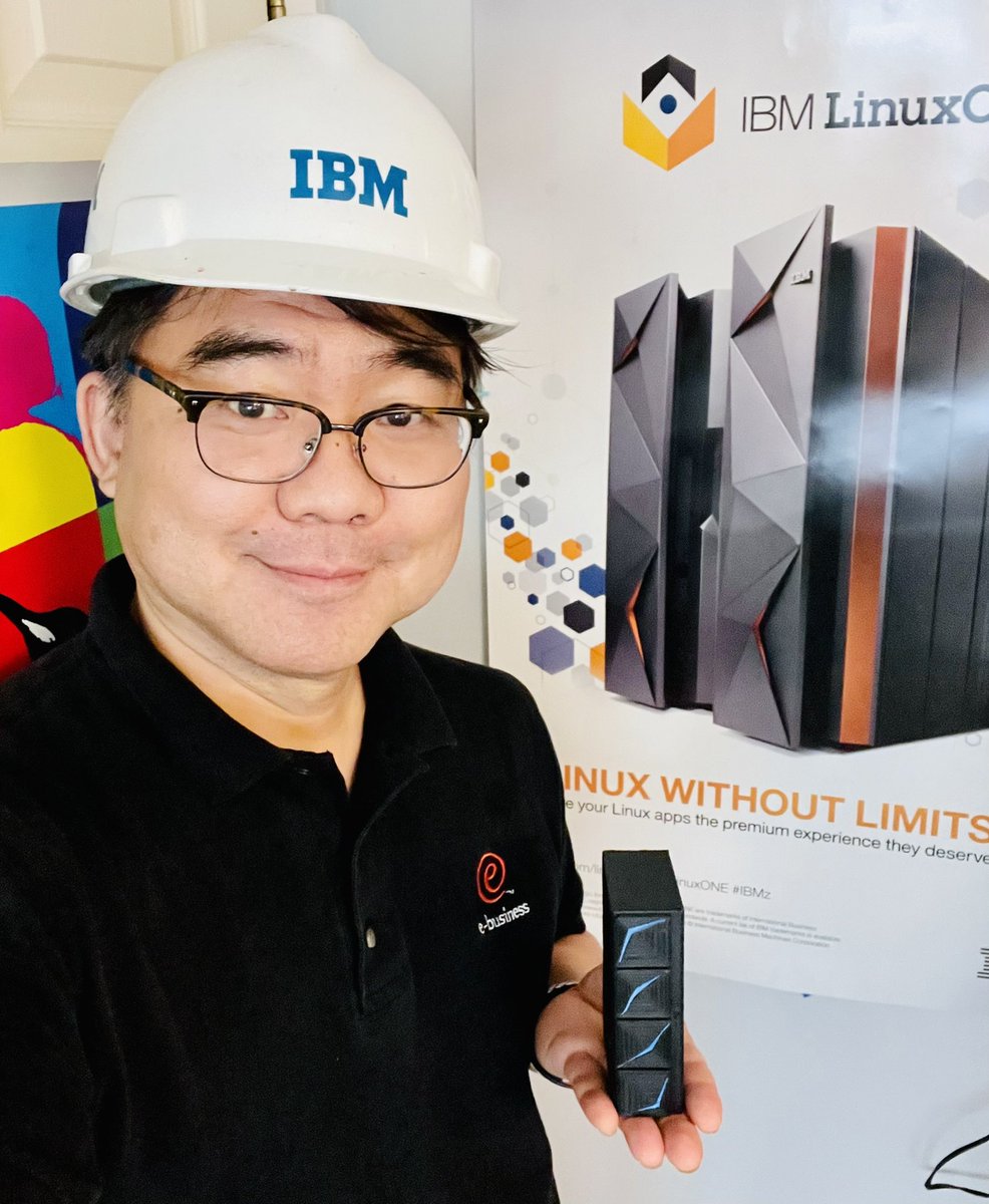 likepunk's tweet image. Can this work? #HugYourMainframeDay #LinuxWithoutLimits #IBMLinuxONE @IBMZ