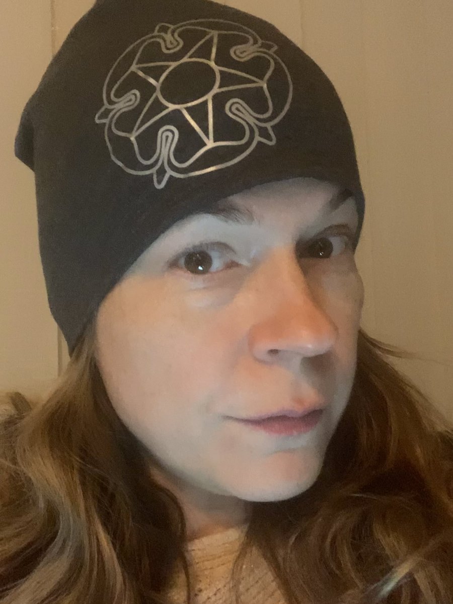 theQuillLake's tweet photo. Lämpimästi onnea #lottasvärd100, lotat ja pikkulotat! Lottatuotteet ovat turvana myös pimenevissä syysilloissa 🤍 Käykäähän vierailemassa Syvärannan Lotta-museossa maukkaalla lounaalla, pullakahveilla ja näyttelyissä! #tuusula #rantatie #iltalenkki #heijastin https://t.co/BArYrohGs5