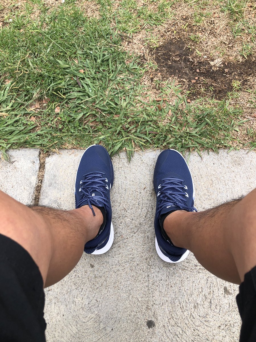 PCH888's tweet photo. New kicks. 1st time on the court. https://t.co/zI0h0WVtXE