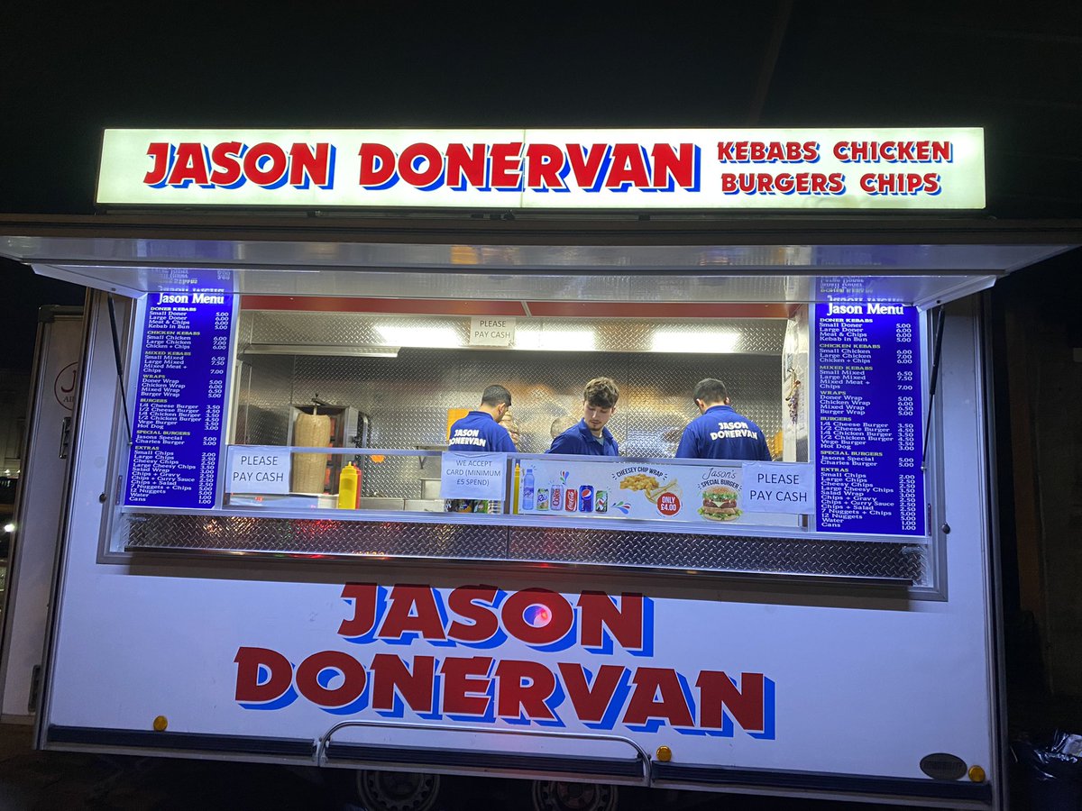 Getting wined and dined tonight. Feel like a proper princess. 👸🏼🥂🥙