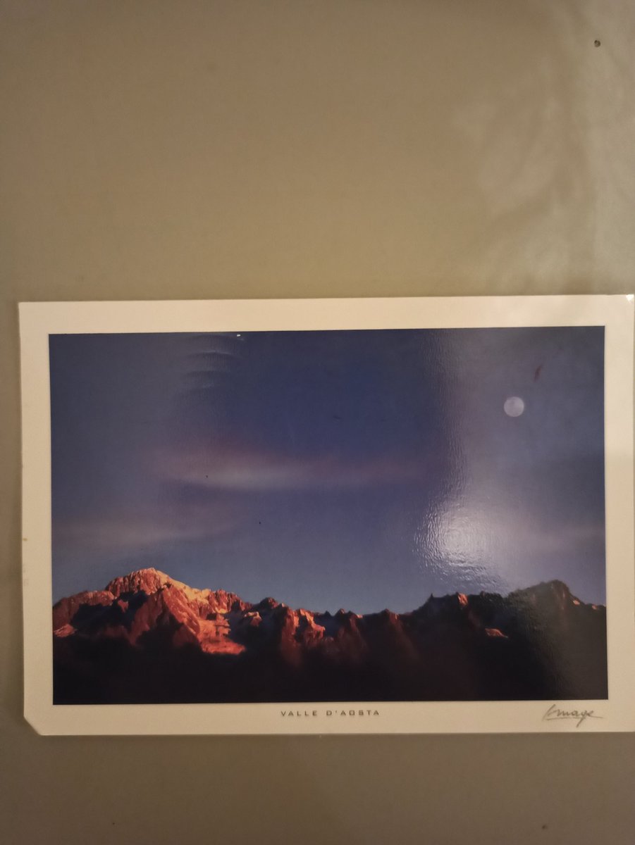 SilCastelletti's tweet photo. Something I haven't realized how much I have missed until it happened again: a postcard from my sister @castellettir ... She is the only one who still sends postcards... I do love her #sisters #lovesisters #BackToLife #postcovid https://t.co/6i3XizIbbx