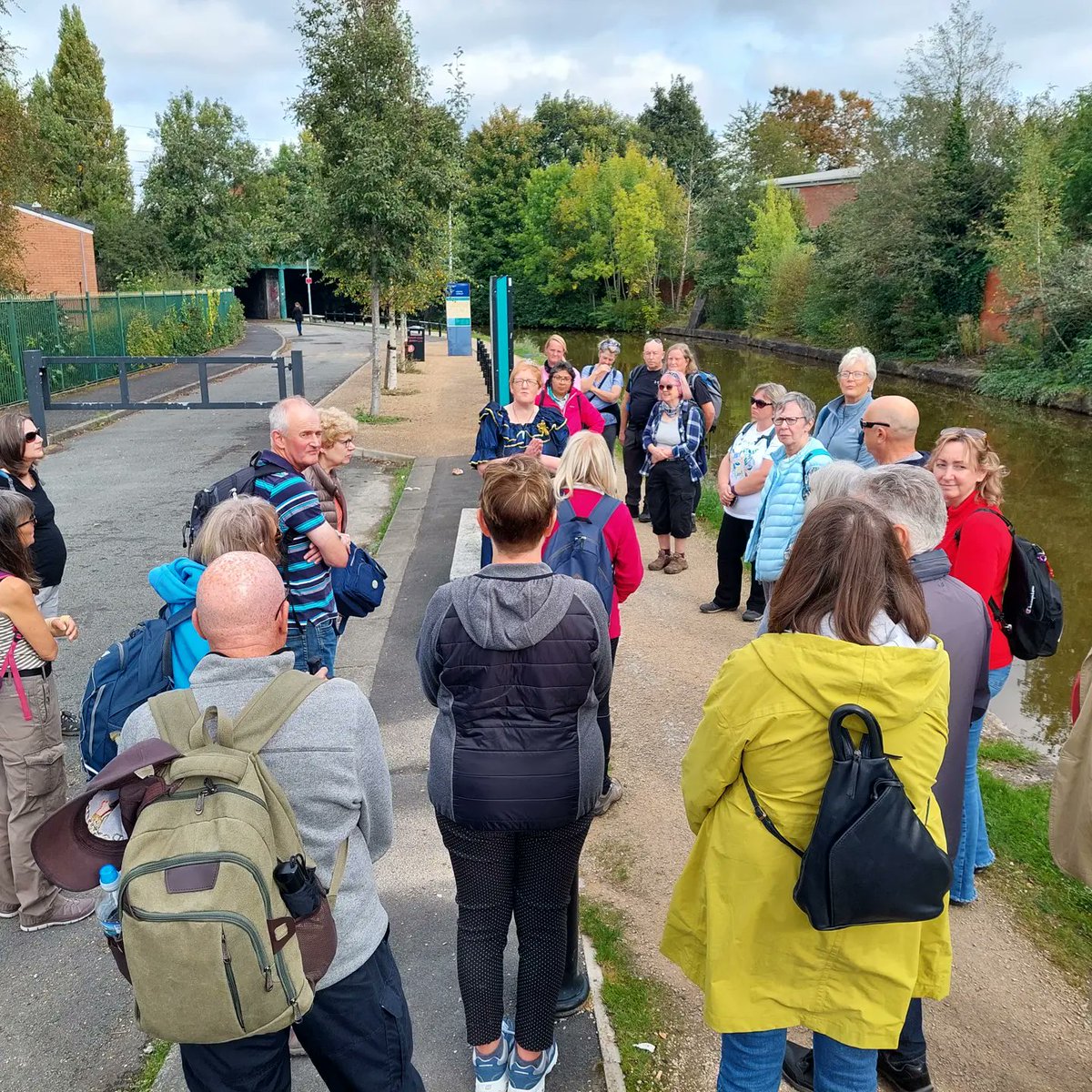 Bridgewater Canal (@salfordcanal) on Twitter photo A fantastic day on the canal as part of the #salfordwalkingfestival. A big thanks to the wonderful <a href="/bridgewatertour/">Bridgewater Canal Guided Tours</a> for putting on a great tour π and <a href="/restaurantboat/">Bridgewater Cruises</a> a lovely sail. Check them out if you haven't already.
.
.
.
#livelikeatourist #bridgewatercanal #guidedtour A fantastic day on the canal as part of the #salfordwalkingfestival. A big thanks to the wonderful <a href="/bridgewatertour/">Bridgewater Canal Guided Tours</a> for putting on a great tour π and <a href="/restaurantboat/">Bridgewater Cruises</a> a lovely sail. Check them out if you haven't already.
.
.
.
#livelikeatourist #bridgewatercanal #guidedtour