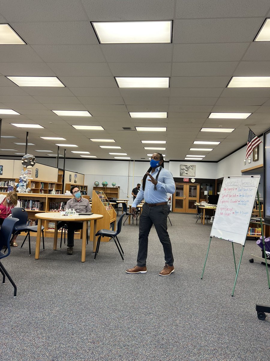 DoraLeland's tweet photo. .@loxango doing what he does best! Amazing presentation on Implicit Bias in Horseheads today. Thank you! @nysut @NYSUTStreasurer https://t.co/w4naKKK0Qm