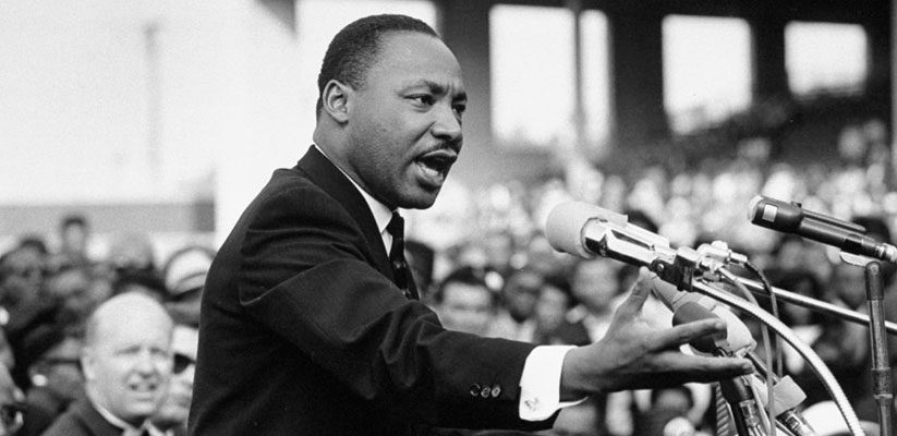 eldicente1's tweet photo. "Da el primer paso con fe. No tienes que ver todas las escaleras, sólo da el  primer paso."
- Martin Luther King.
#eldicente #escritores #libros #frasesmotivadoras #frases #citasdelibros #cultura #lectores #filosofia #frasespositivas #lectura #FelizSabadoATodos #FelizSabado #arte https://t.co/sq8V99C5jw