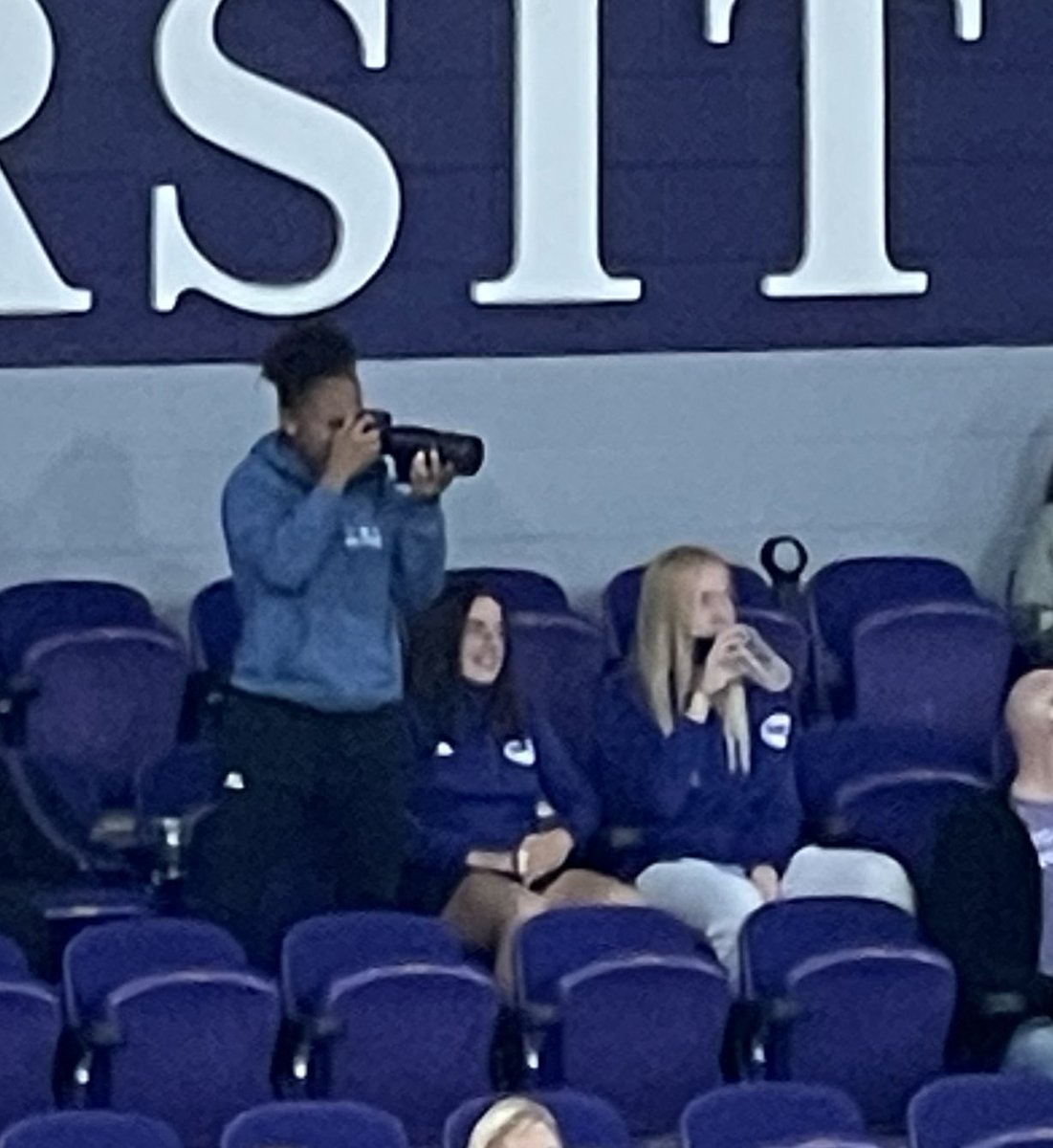 Salome Prat doing some good work here at the <a href="/HPUVB/">HPU Volleyball</a> behind the camera.

#PanthersSupportingPanthers
