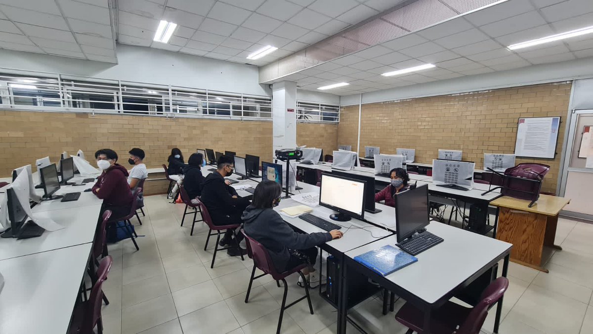 IPN_MX's tweet photo. El @1Cecyt inició esta semana el retorno a las aulas, bajo un sistema híbrido, con el propósito de reforzar el aprendizaje de sus estudiantes en las carreras de técnico en: Construcción, Mecatrónica, Sistemas digitales, Sistemas de control eléctrico y Procesos industriales. https://t.co/CKX1qhBUVs