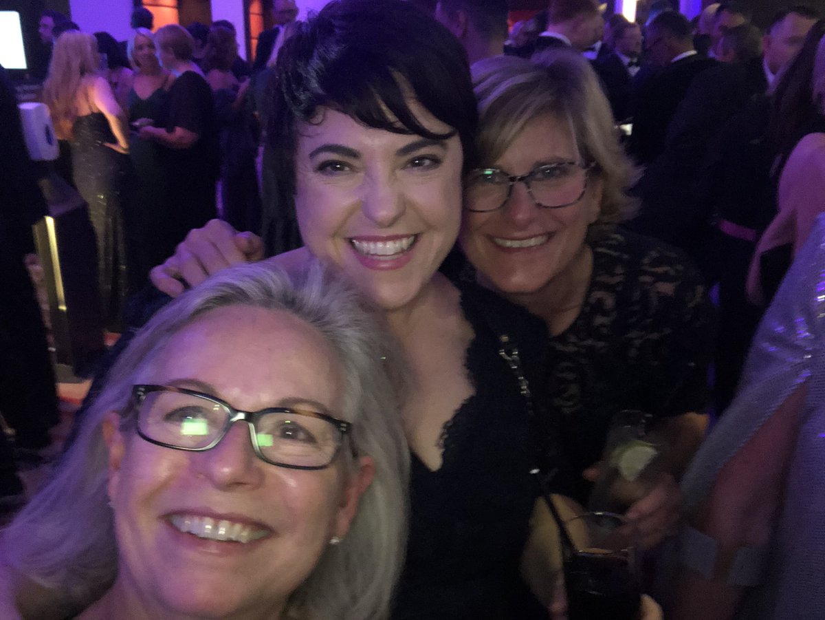 IJEssJeni's tweet photo. Love nights like this! Catching up at the #FSCateys When your career flashes before you… so nice to see everyone and to think that some of us go back 35 years! @SueThompson41 @soubie2002 @AmandaBaber1 @timmyaxe @KpwHH #happymemories #funtimes #lovethesepeople https://t.co/HKJij6XXHg