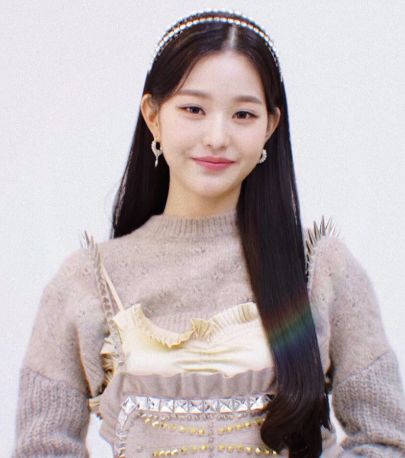 VlCKYJANG's tweet photo. hello-bello err’one! ‘tis i, vicky or you might know me as wonyoung. comes to seeking for more people to be dragged on my timeline! 

i am 9O% cruelty-free and 1O% a baby! uhm.. mind to help me to spread the news? a little help is really appreciated!

thank you ♡ https://t.co/NcyArLZ4ba