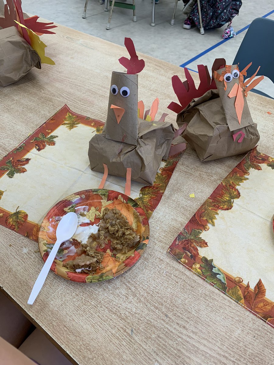 Master Chefs in 1/2! We enjoyed eating ‘apple snake skin’ after peeling 26 apples! Our apple crisp was delicious! Happy Thanksgiving!