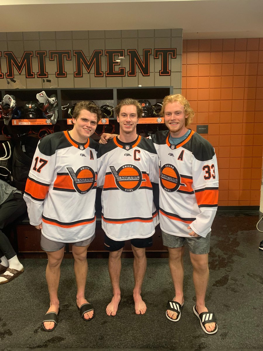 OmahaLancers's tweet photo. Ladies and Gentlemen, our 2021-22 Captains! https://t.co/6mw2EWgJ0e