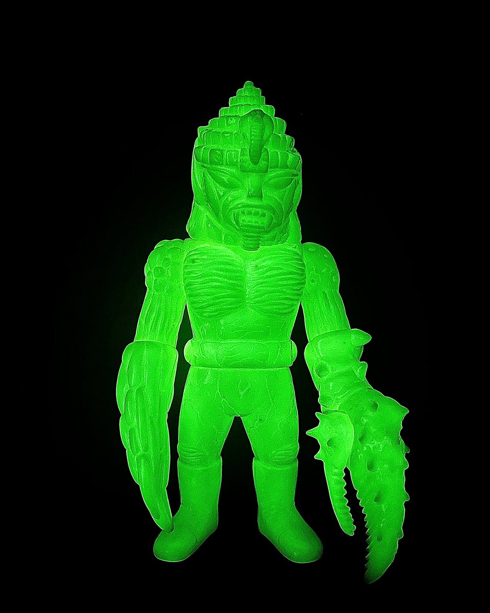 edmond_sofubi's tweet photo. @4921RHND #realhead #jinxman https://t.co/bvSBqdJ4HX