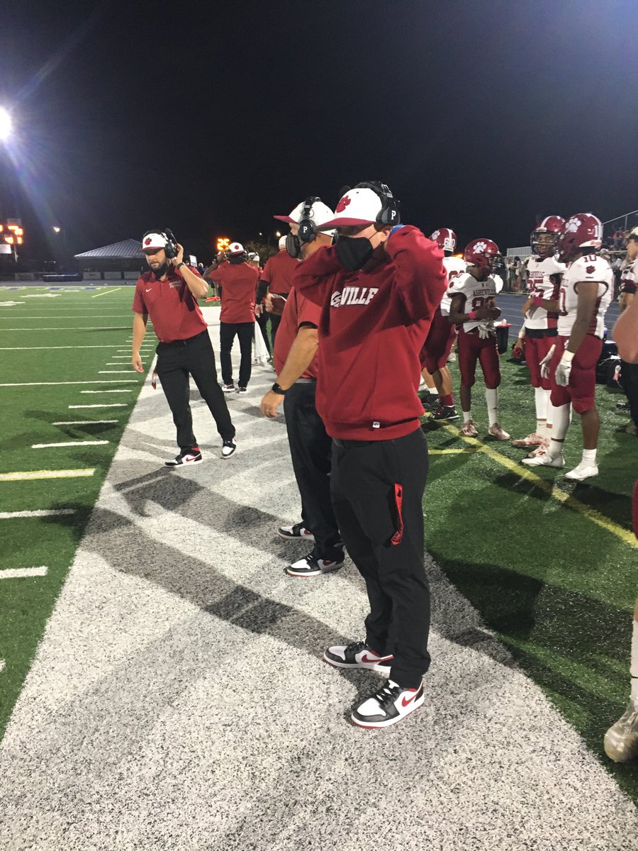 Chris_Womack's tweet photo. No coaches rock the show game like @AHSCougarsFB https://t.co/Pt1b0IezCQ