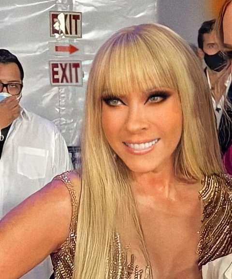 AnaYuritziCru15's tweet photo. #Respot @brunotrejo
✨ Billboard Latín Music Awards ✨
Espectacular @OficialYuri para esa noche tan especial llena de magia!
GLAM SQUAD
@delarosamakeup @brunotrejo
_
_
_
_
_
_
_
_
_
_
_
_
_
_
_
_
_
#makeupbyme #yuri #fav #btmakeup #lovemyjob #BT #makeupartist #makeupbym https://t.co/8Ac7TpnZVA