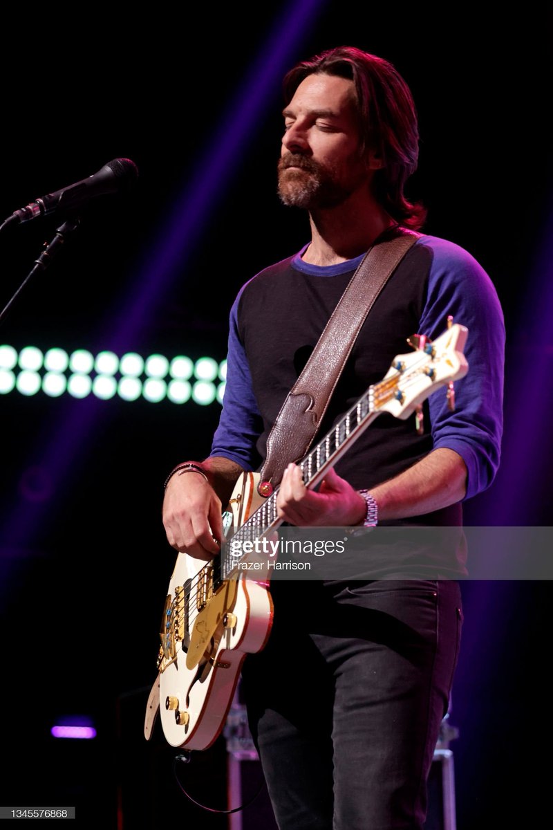 olddominionfan's tweet photo. 🎤🎸🤩🥰
#olddominion #odarmy #iheartradio #od4 #TimeTequilaAndTherapy https://t.co/m8bd5gF431