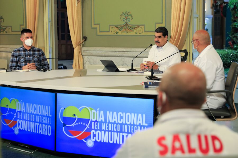 Venezuela cuenta con 23 mil 180 estudiantes que se están forjando en la Universidad de las Ciencias de la Salud y 15 mil nuevos ingresos que se incorporan para construir el nuevo Sistema Público de Salud, de calidad científica, ética, moral, humanista y gratuita, para el Pueblo.