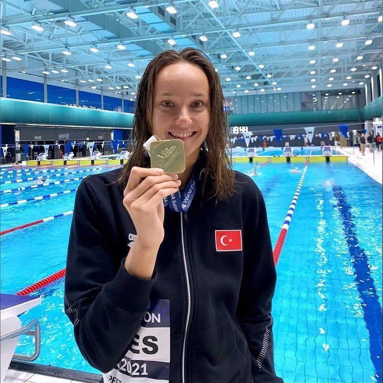 Budapeşte’de düzenlenen Dünya Yüzme Kupası’nda 200m kurbağalamada Altın Madalya kazanan milli sporcumuz Viktoria Zeynep Güneş’i tebrik ediyorum. 👏🏻

Gururumuzsun, başarıların daim olsun Zeynep. 🥇🇹🇷
