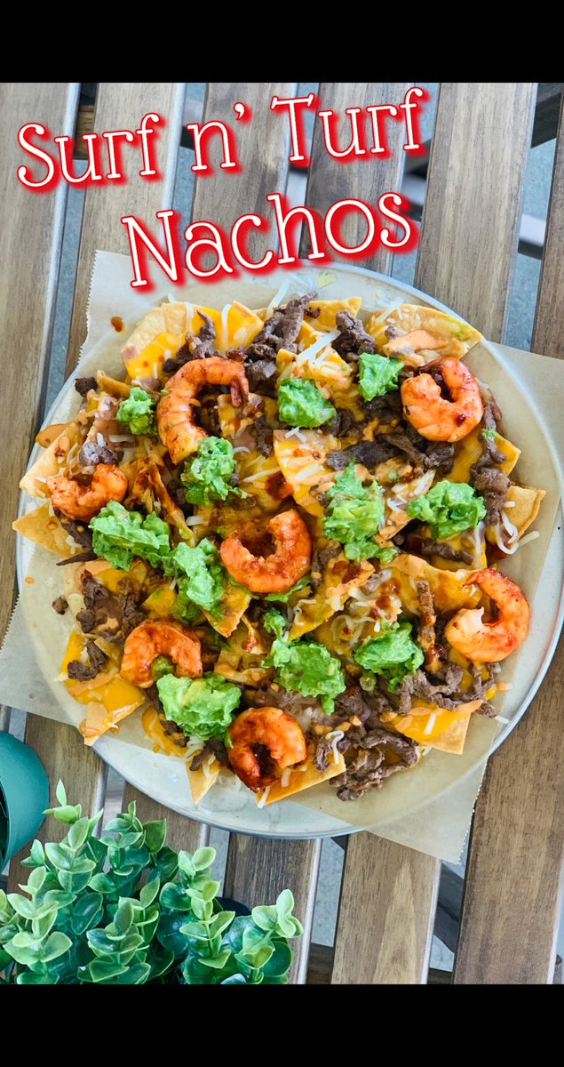 tacoshop_mex's tweet photo. Surf N Turf Nachos ? Or Mole de Pollo Nachos ? #BuyLocal #MexicanKitchen #SoOxnard https://t.co/fGv7KWTEbi