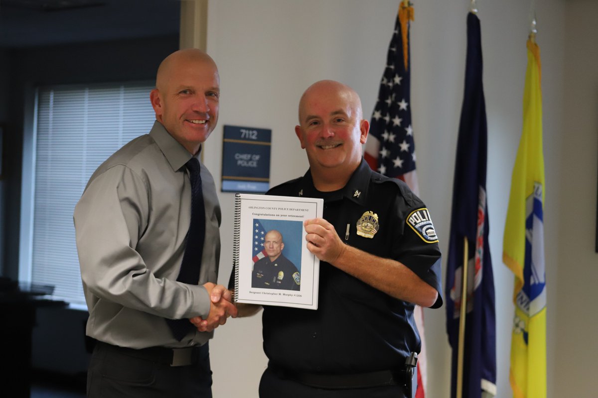Congratulations to Sergeant Murphy, who retired today after 20+ years of service to the Arlington community! Thank you for your service, and best wishes for a wonderful retirement!
