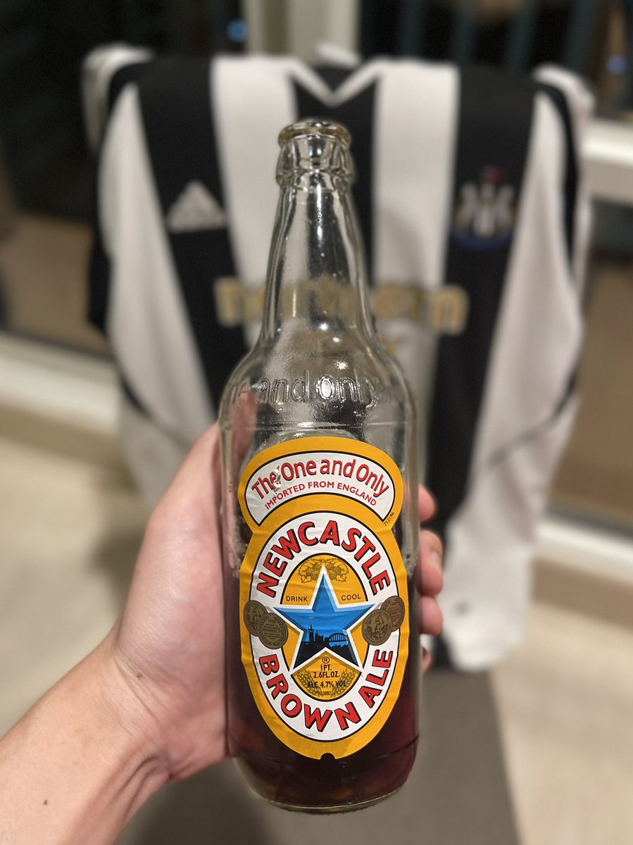 irvanhzx's tweet photo. Been saving this for a while now! Cheers from Indonesia to all #NUFC fans worldwide 🍻 #cans #bottles

Can’t wait to finally visit Newcastle and go to SJP in the near future ⚫️⚪️ https://t.co/LUBaNOiUAw