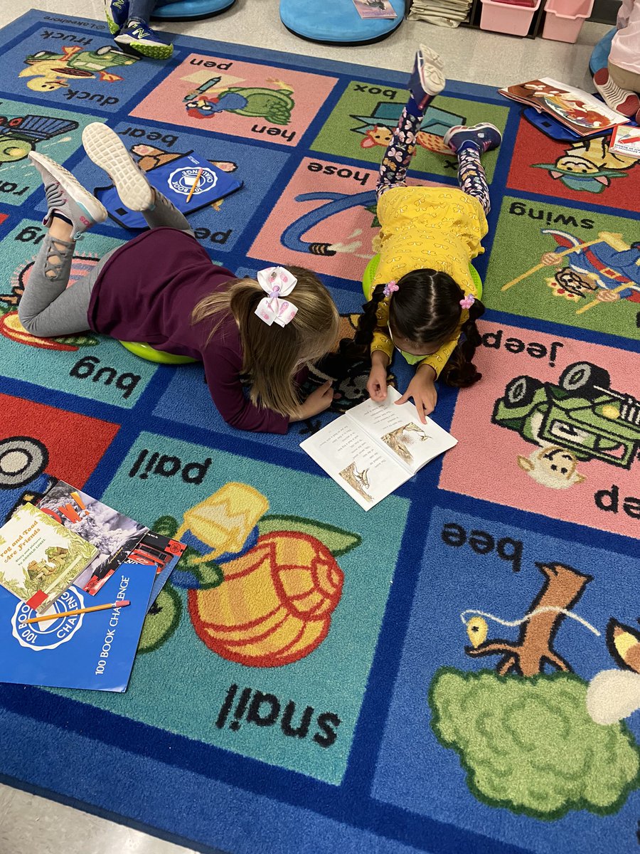 AlexysDarrenK's tweet photo. Engaged readers partner reading! I loved seeing these pairs working together to practice their reading skills! Independent reading is our favorite part of each day! ☺️ https://t.co/aADmlbfxrD