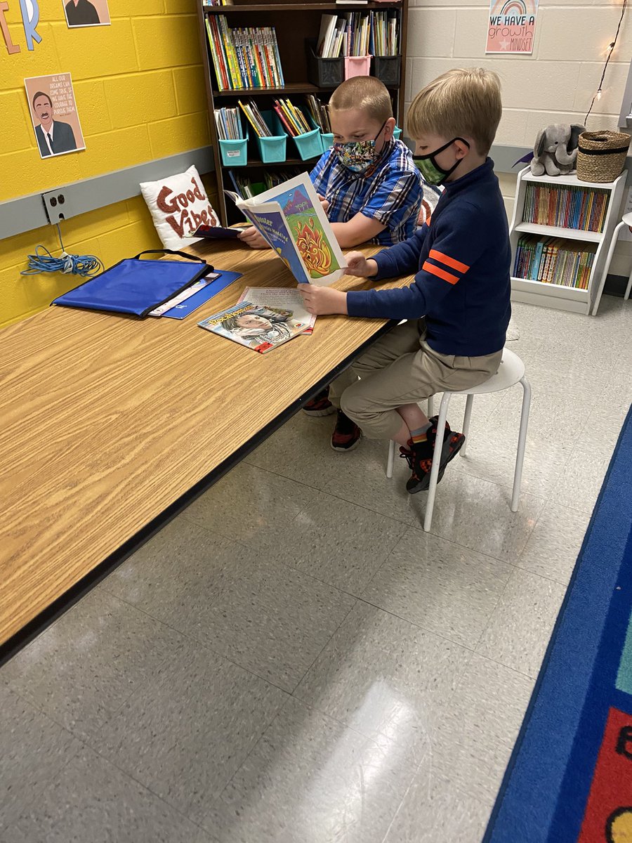 AlexysDarrenK's tweet photo. Engaged readers partner reading! I loved seeing these pairs working together to practice their reading skills! Independent reading is our favorite part of each day! ☺️ https://t.co/aADmlbfxrD
