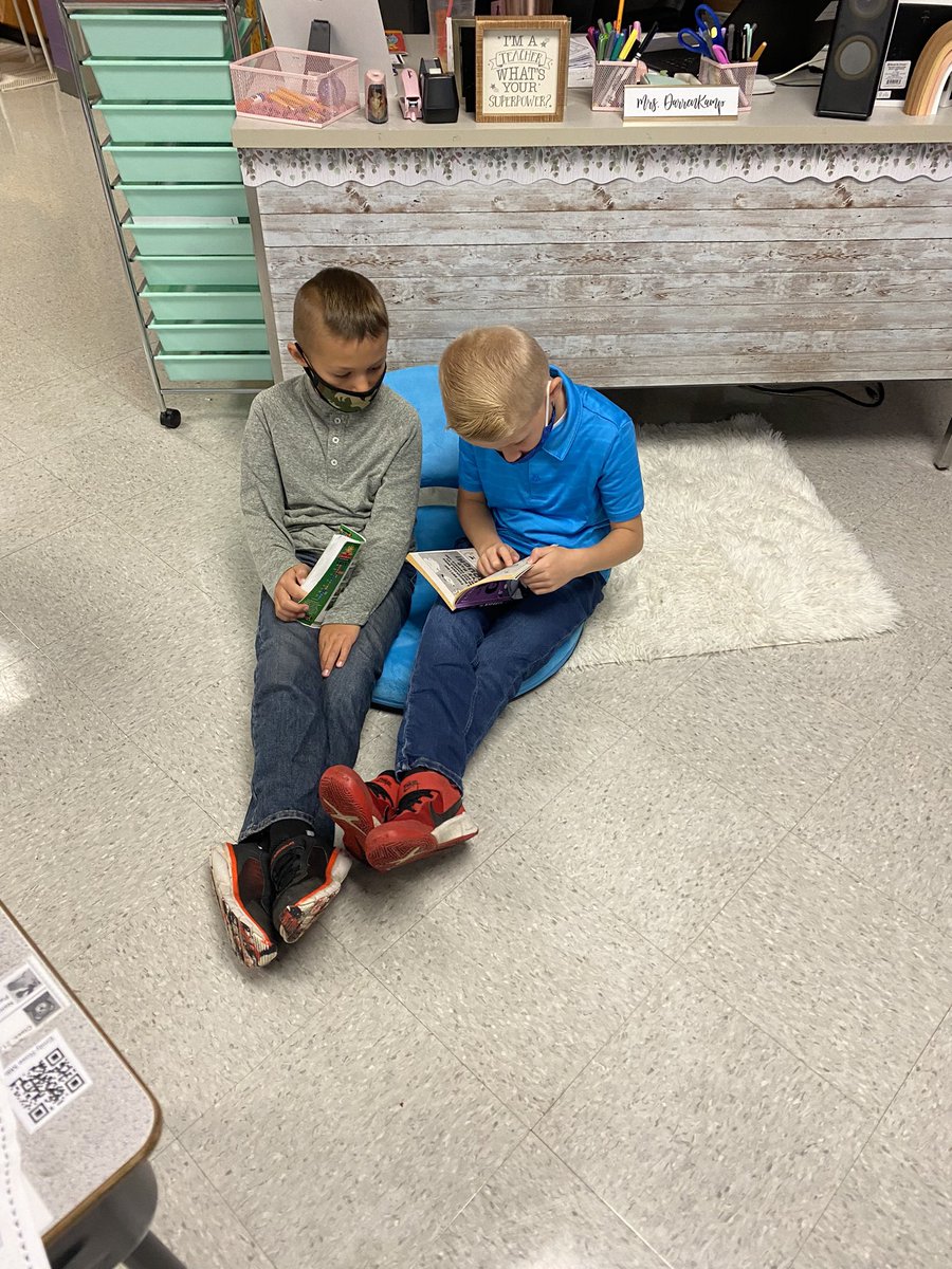 AlexysDarrenK's tweet photo. Engaged readers partner reading! I loved seeing these pairs working together to practice their reading skills! Independent reading is our favorite part of each day! ☺️ https://t.co/aADmlbfxrD