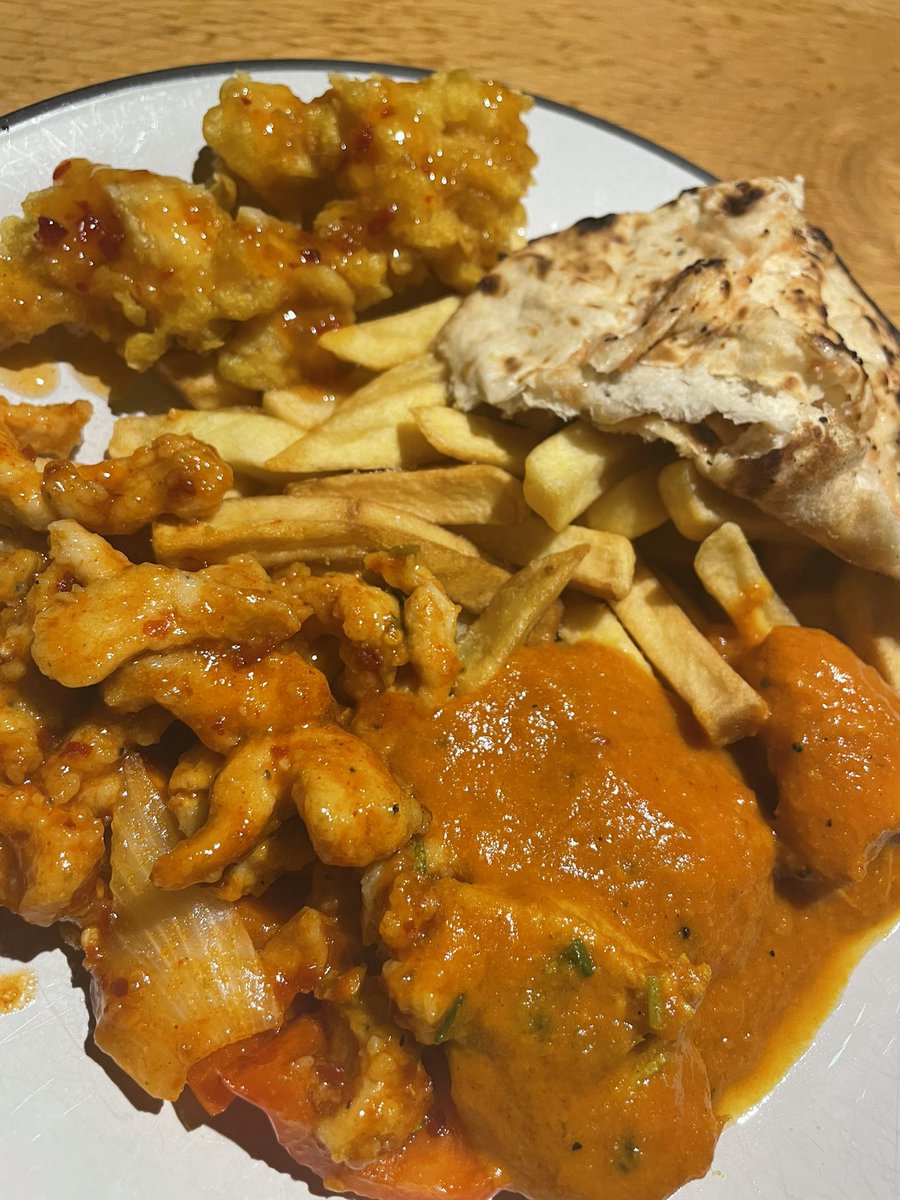 NIAMHBL's tweet photo. Is there genuinely any better feeling than a night off, fresh pj’s and this on your lap ? #FridayNightsIn #Gluttony #BestIndianInTheWorld https://t.co/uwmofpqB5d