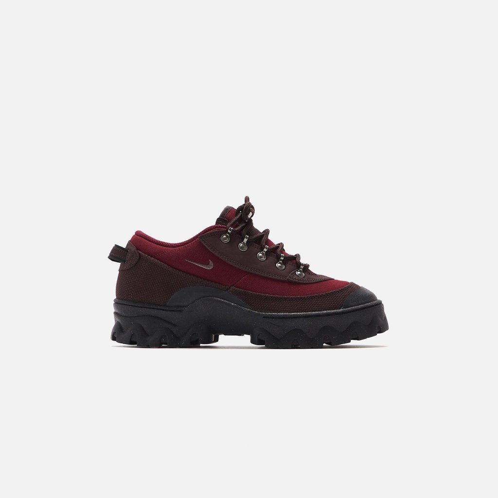 Nike WMNS Lahar Low - Madeira / Smoke / Dark Beetroot / Black dlvr.it/S9B76b