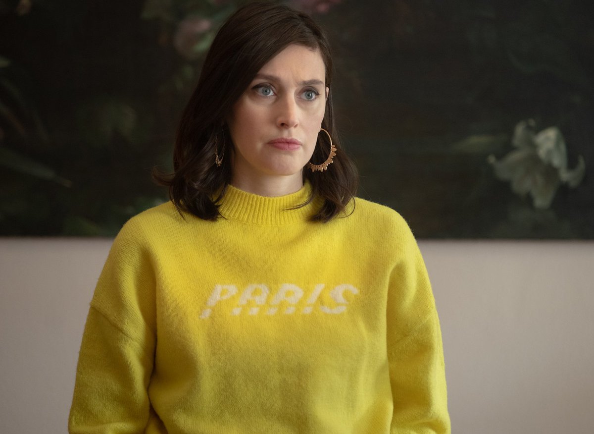 SerialCine's tweet photo. Elle apparaît, j'ai instantanément un fou rire 🤣🤣🤣.

#FamilyBusiness https://t.co/nQ6rgo1AgP