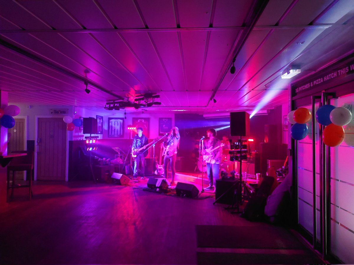 RussMnd's tweet photo. Elvis is in the building. Bromley FC supporting Caroline Jacobs fantastic live music event in aid of MND, the place is rocking! #TeamMND @bromleyfc @BromleyFCTrust https://t.co/2WJHNYw56q