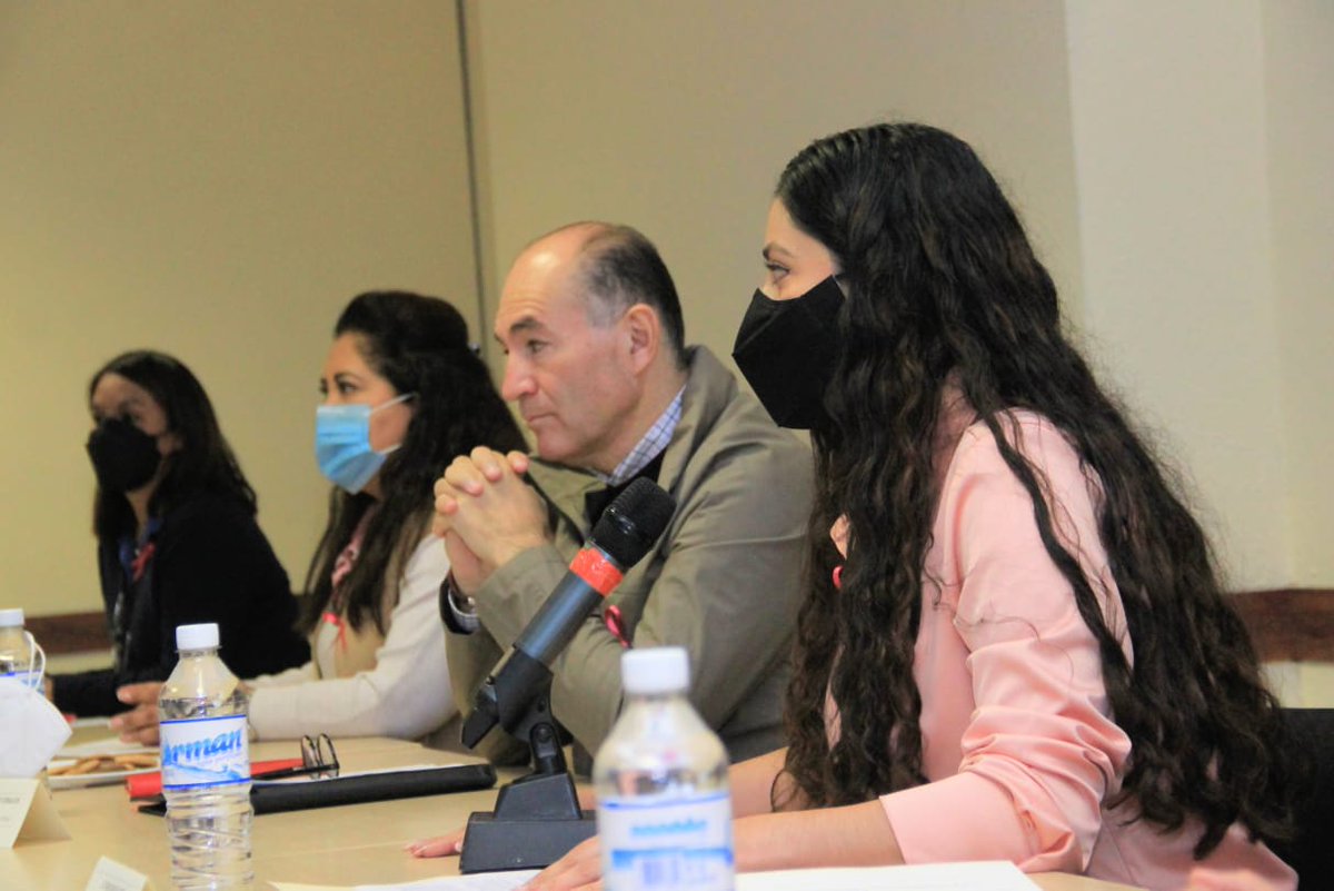 Esta mañana se llevó a cabo el evento de instalación de la comisión de atención a mujeres, mismo que tuvo la  presencia de nuestra presidenta del DIF municipal Estela Arriaga, al lado del alcalde <a href="/enriquegalindo/">enriquegalindo♦️</a>.