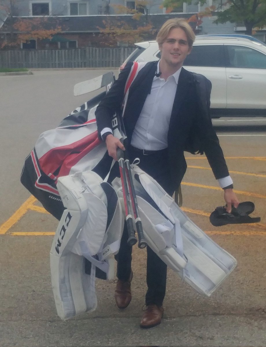 SpiritJrA's tweet photo. DRESS FOR SUCCESS 👔
Your Spirit suited up and got on the 407 for Milton this afternoon 🚌

⏰  7:30 PM
 🆚  @MenaceOJHL 
📺 @MyHockeyTV 

#25yearsofspirit #HappyThanksgiving 🦃 🎃 https://t.co/Y8a3UbG6DW
