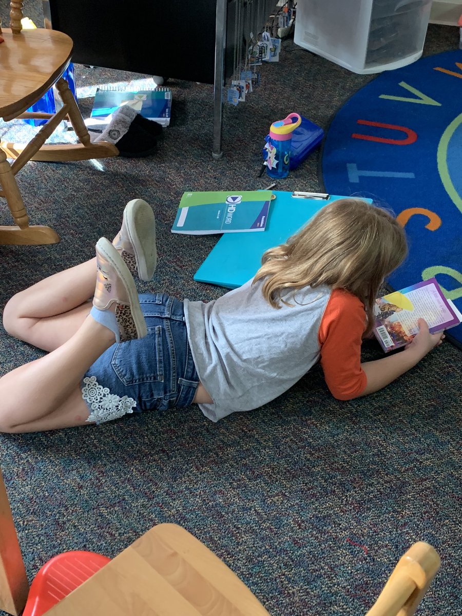 M_Muphy1290's tweet photo. Silent reading to work on our reading stamina. Love watching the process and seeing them move to book reviews when they finish a book. Our binder of reviews is getting heavy!! #40bookchallenge https://t.co/rgnMIC3Di3