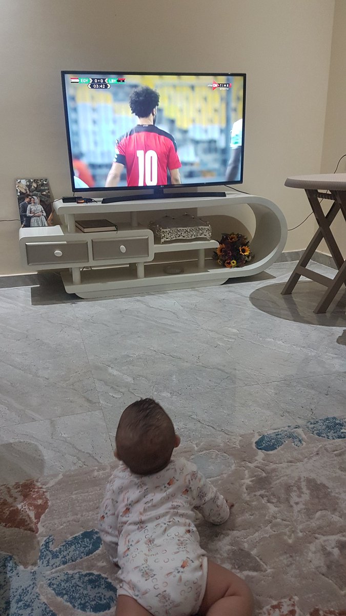 MostafaaSaif's tweet photo. ريتويت يا شباب يلا لحد ما توصل لصلاح 😍😍 بنتى حبيبتى ❤❤ 
@MoSalah ⚽️⚽️ https://t.co/MeSTOQicvI