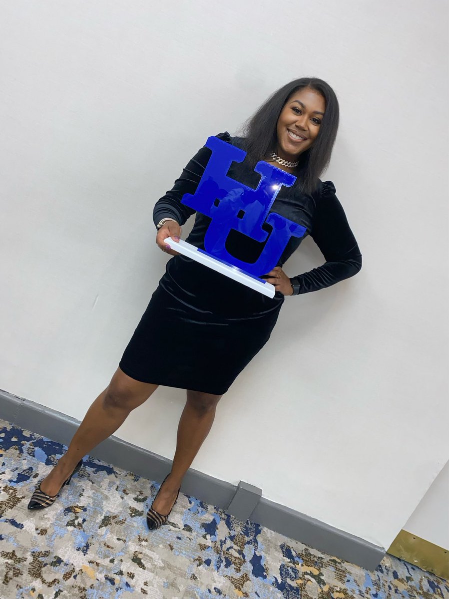 stephdreams's tweet photo. Officially Hampton University 40 Under 40 💙⚓️ 🎉  • Onyx VII 🖤 

#hamptonu #alum #40under40 #honored #onyx7 #letsgetit https://t.co/FZ5LYVZKrW