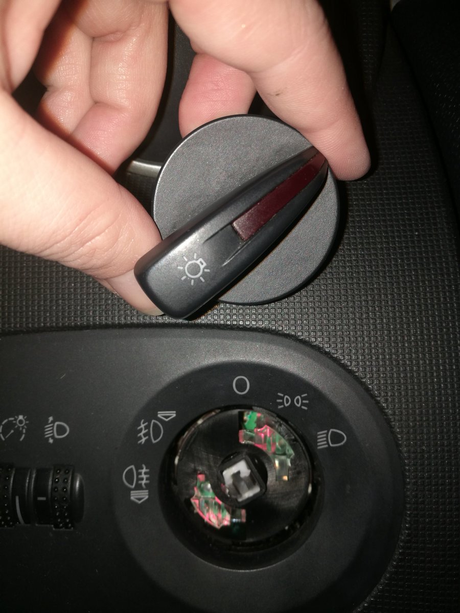 LumosFox's tweet photo. Always good when you go to turn your car lights on and the little dial for it comes off... I had to use a tube of iglü to get my lights on tonight...

Honestly, you couldn't write it.😂 https://t.co/RLESq3SKAy