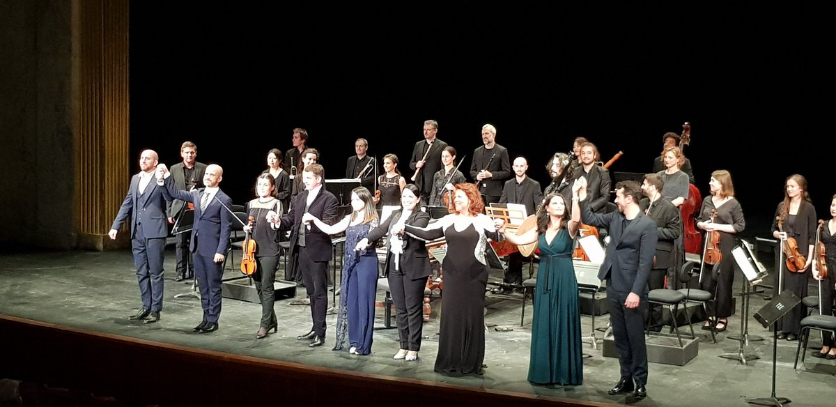 latonella's tweet photo. Curtain call #Radamisto @TCEOPERA @jarousskyphil #MarieNicoleLemieux @AnnaBonitatibus @ilpdo #EmokeBarath @renatodolcini @ZWilderTenor it was amazing! Fantastic evening, thank you all! https://t.co/wek2eytCrH