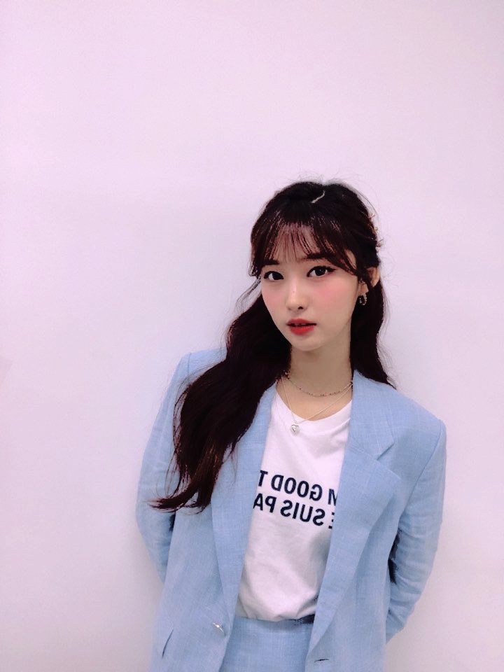 epiphanglowtwt's tweet photo. ˛ ❍ ◜ rᥱᥲdy? ᥲll lıghts! 𓂃𓏭 wɘ 아르 ₊ ﹟ 𝐄𝐏𝐈𝐏𝐇𝐀𝐍𝐆𝐋𝐎𝐖 ꜜ 1O.O8 ⊹ 𝘂𝗽𝗱𝗮𝘁𝗲 丶 𝗮𝘁 ː #OhMyGnosisCB #ColoringWithOMG * ›
Sanae se fue bastante emocionada con su regalito a estar muy feliz en el comeback de @WEOMGNOSIS ¡Felicidades! https://t.co/nSZKTXOHT6