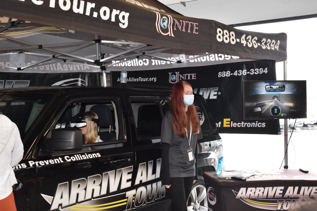 BedfordSchools's tweet photo. Homecoming celebrations this weekend at Bedford! BHS students attended simulations as part of the Arrive Alive Tour (thanks Thompson Farm Bureau Ins.!) and experienced how quickly things could go wrong with distracted, drunk, or impaired driving. Have fun; be safe this weekend! https://t.co/FH2cEOdakF
