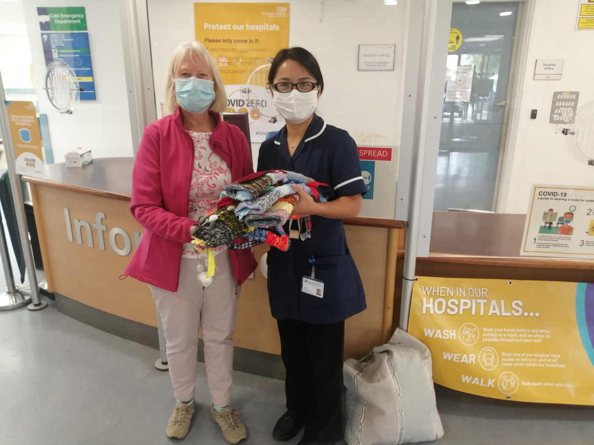 NursesHhft's tweet photo. Another wonderful delivery of twiddle muffs. Thank you to the Northwest Hampshire ladies for knitting these for our patients @HHFTnhs #twiddlemuffs #dementiacare #acutedementiacare #knittinggroups #localcommunitysupportingdementia #thankyou https://t.co/Z6J2kCxoSY