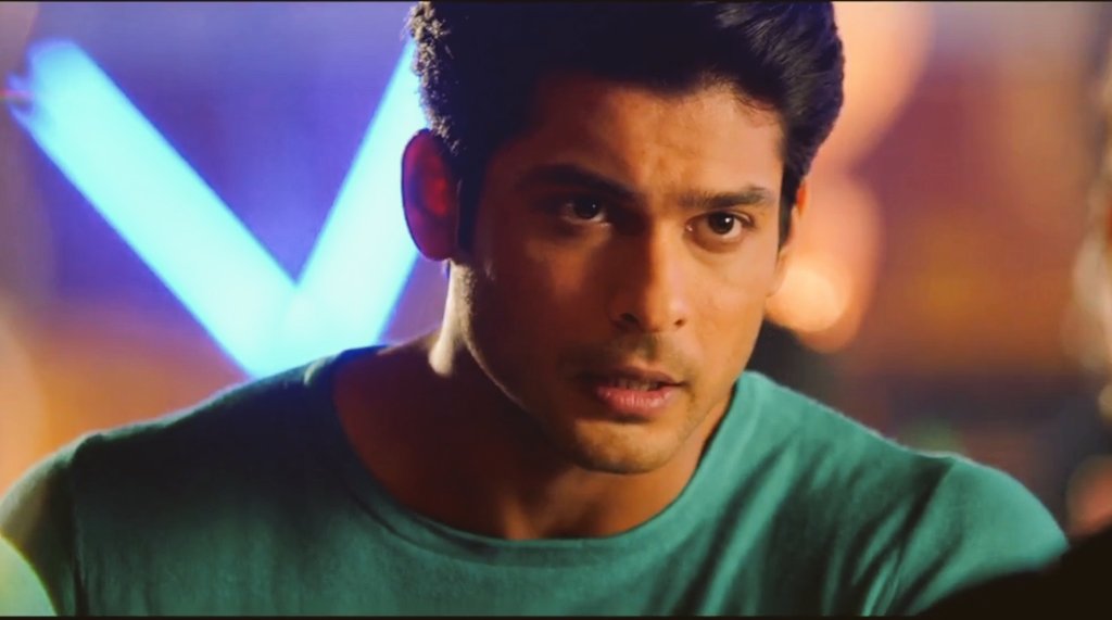 MissCapri4's tweet photo. Miss you 💔💔😭😭 #SidharthShukla https://t.co/Aih4SDcuhS