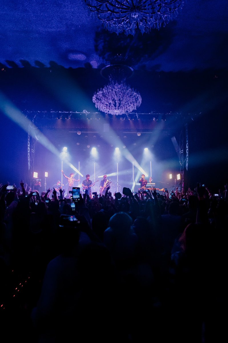 whydontwemusic's tweet photo. still not over how magical this was. thank you LA for an incredible night 🤍 https://t.co/u0F6ZaP59C