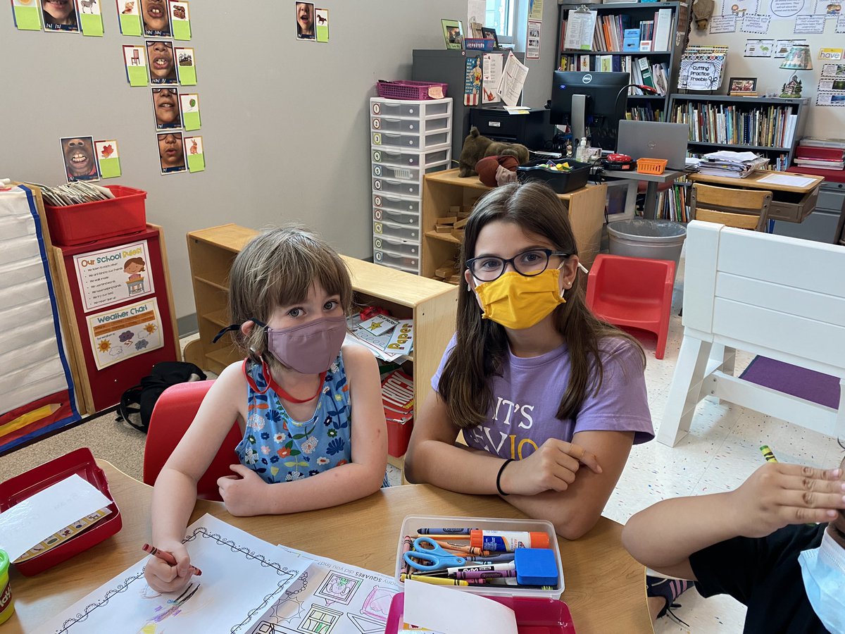 We ❤️ our kindergarten reading buddies! <a href="/CookeY102/">Meghan Manlove</a> <a href="/CookeCardinal/">Cooke Elementary</a>