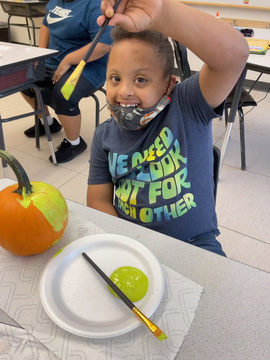 mrswalshsped's tweet photo. Fun Friday 🎃 https://t.co/pcBBOVWjR4