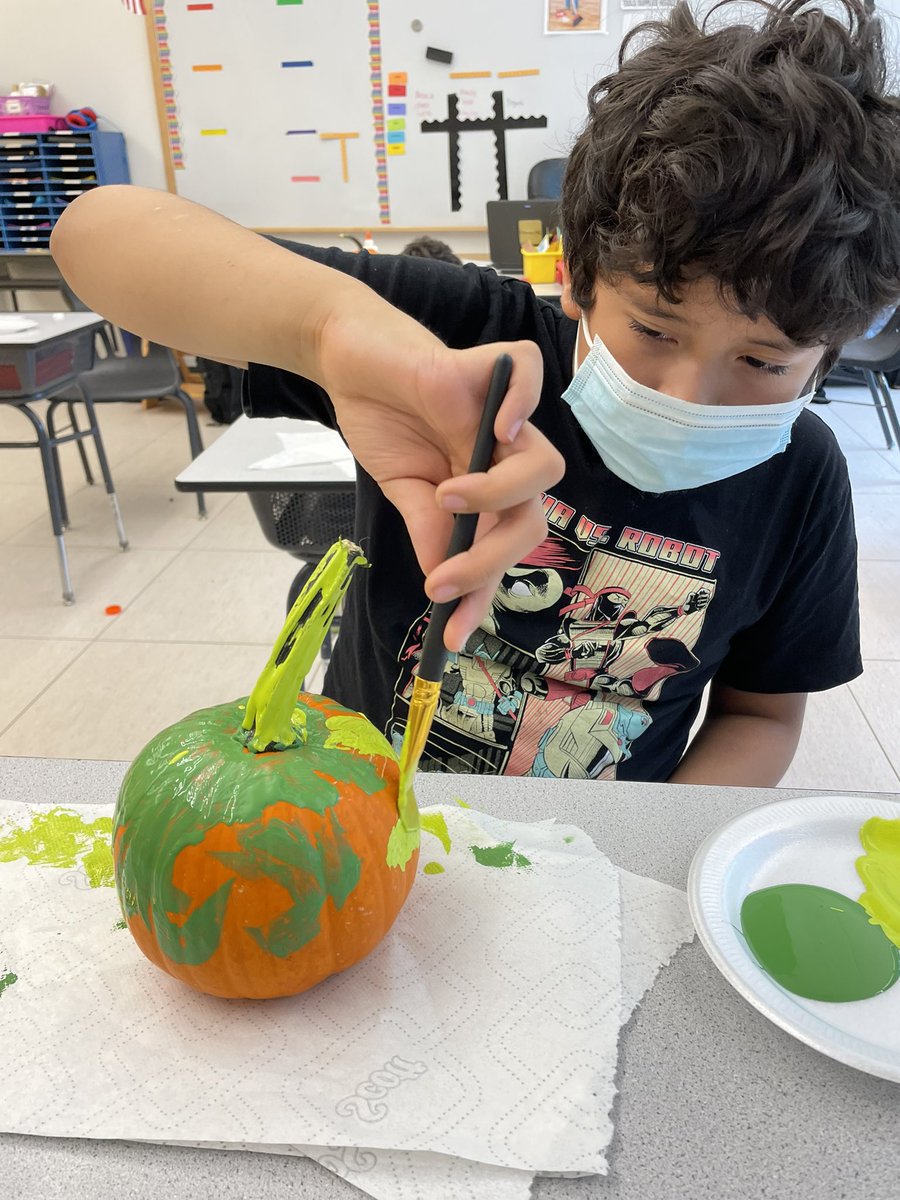mrswalshsped's tweet photo. Fun Friday 🎃 https://t.co/pcBBOVWjR4