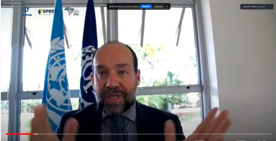OITBrasil's tweet photo. Vinícius Pinheiro, diretor regional da OIT para ALC, participou da comemoração dos 20 anos do Conselho Nac. dos Dirigentes dos Regimes Próprios de Previdência Social #CONAPREV. Pinheiro presidiu o Conselho de 2001 a 2002 e foi uma das pessoas homenageadas.
@OITAmericas @vinciuscp https://t.co/VA2O0UVt88