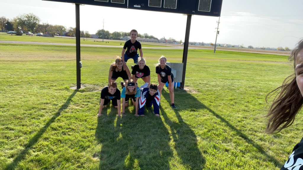 gracieg35's tweet photo. #scoreboard @bwbucsxc #teamblack https://t.co/AzbAAH7QtT