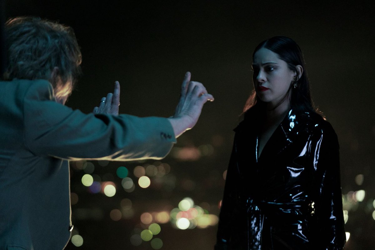 Novas imagens promocionais da série. ♥ Em uma das fotos podemos ver a diretora brasileira Gandja Monteiro e a diretora de fotografia Celiana Cárdenas em ação nos bastidores da série. #BrandNewCherryFlavor
