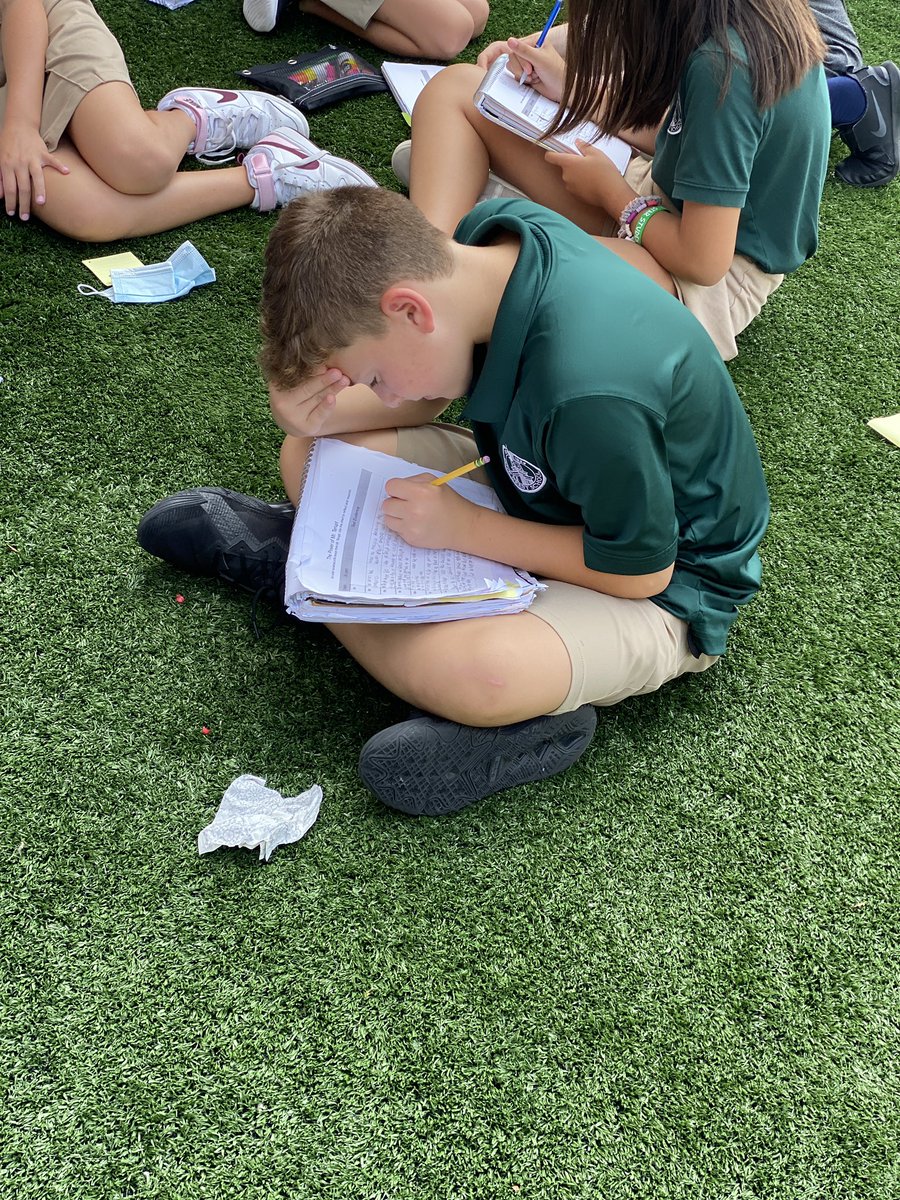 PineCrestLower's tweet photo. Caught #PCGrade5 Ss in the amphitheater this morning reflecting on the lessons learned through the novel, Because of Mr. Terupt. ✏️📓📚💚🐾#PCReading #PCEducation https://t.co/mjfCl8C1gg